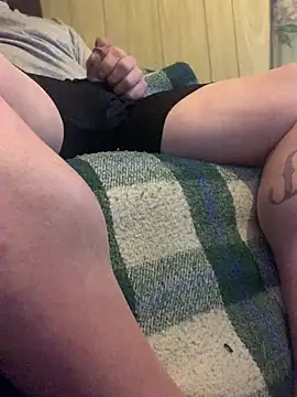 Snapshot of Ldnick69 chatting on 03-10-26, 12:14 Ldnick69 online show from 03-10-26, 12:14