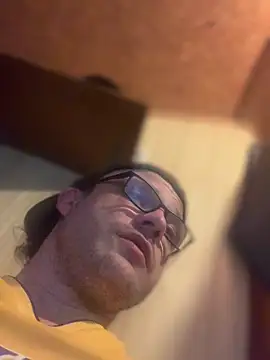 Snapshot of Ldnick69 chatting on 03-22-26, 05:43 Ldnick69 online show from 03-22-26, 05:43