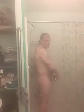 Snapshot of Ldnick69 chatting on 03-18-26, 02:52 Ldnick69 online show from 03-18-26, 02:52