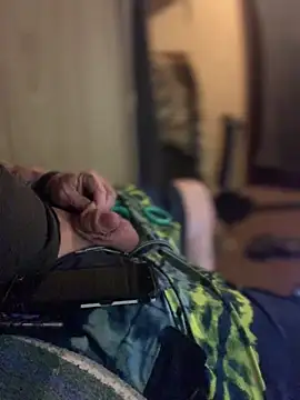 Snapshot of Ldnick69 chatting on 04-06-26, 04:46 Ldnick69 online show from 04-06-26, 04:46