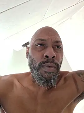 Rizzle9800 online show from 12-18-25, 05:23