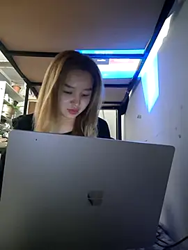 SherrylShaw online show from 12-22-25, 05:24