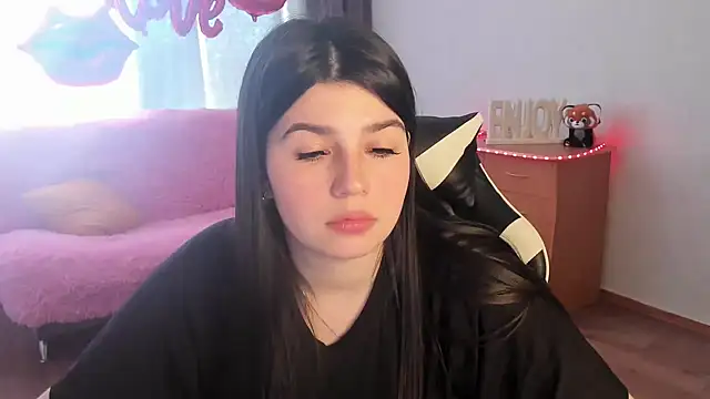 Snapshot of KisaModel chatting on 04-29-26, 07:01 KisaModel online show from 04-29-26, 07:01