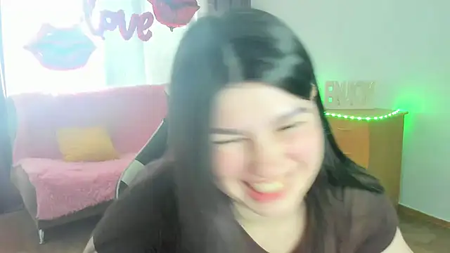 Snapshot of KisaModel chatting on 05-01-26, 07:35 KisaModel online show from 05-01-26, 07:35