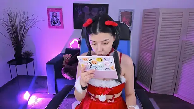 SirenMystiq online show from 12-20-25, 04:21