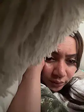 rebecagoldene online show from 05-04-26, 10:12