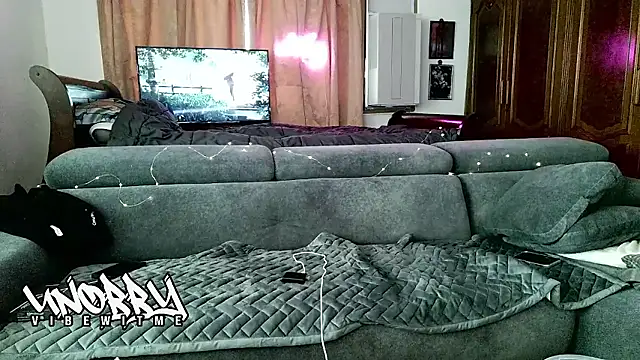 filthyuno online show from 12-15-25, 01:55