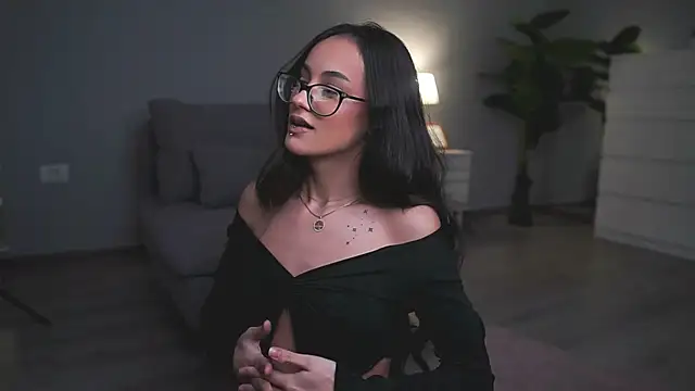 ValexieLux online show from 03-13-26, 01:16