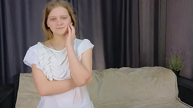 HazeElariel online show from 03-20-26, 04:41