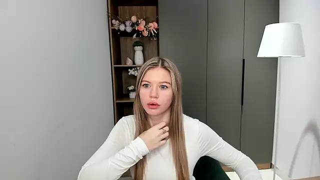 TowandaKaiser online show from 12-14-25, 03:24