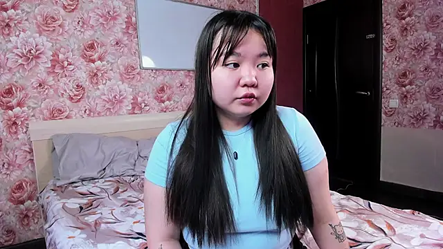 hungrybunny333 online show from 01-12-26, 03:57