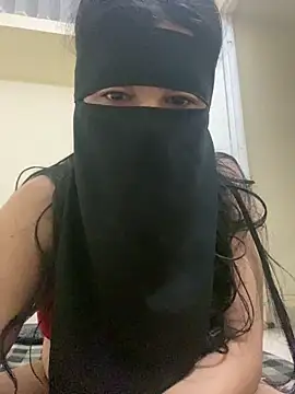 Snapshot of sara___fun chatting on 12-16-25, 12:31 sara fun online show from 12-16-25, 12:31