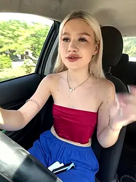 Kiss Aurora  online show from 01-10-26, 05:14