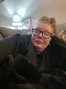 kissmyarch online show from 12-20-25, 12:35