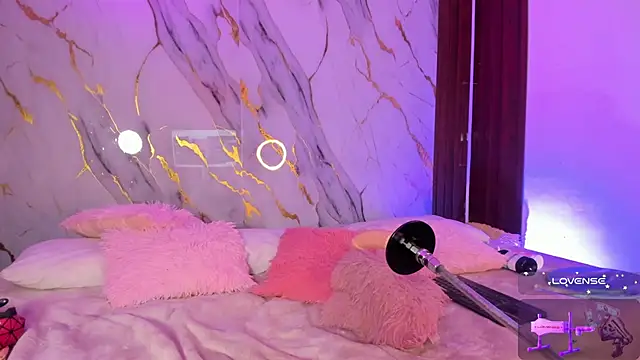 Elissafox online show from 12-20-25, 02:53