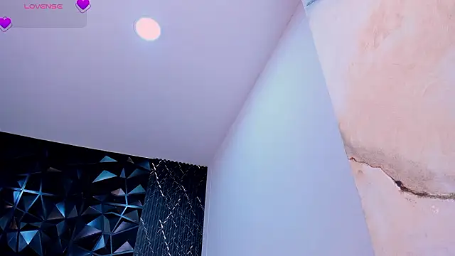 AriadnaLoren online show from 03-11-26, 03:44