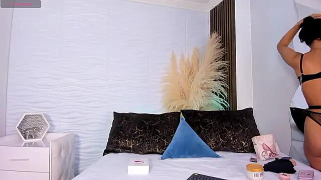 AriadnaLoren online show from 02-04-26, 03:56