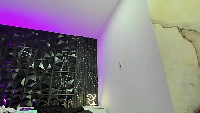 AriadnaLoren online show from 04-06-26, 04:46