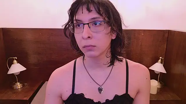 Snapshot of Shelly_bat chatting on 07-13-26, 10:42 Shelly bat online show from 07-13-26, 10:42