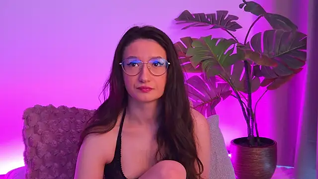 TheaMalekoo online show from 03-22-26, 07:54