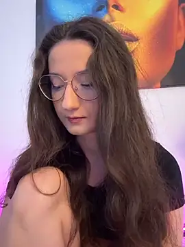 TheaMalekoo online show from 06-26-26, 07:03