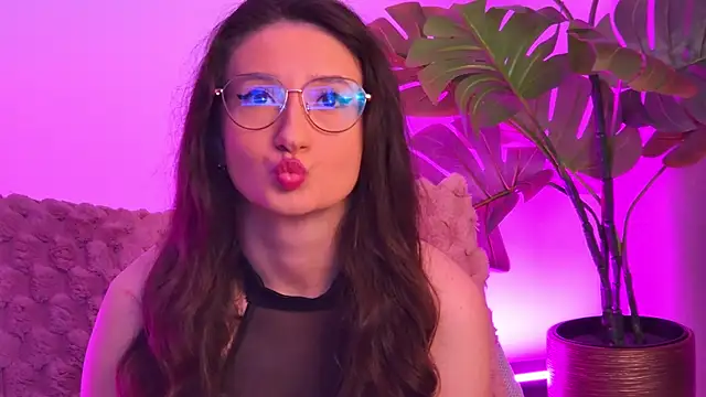 TheaMalekoo online show from 03-30-26, 06:59