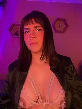 Snapshot of mslalune chatting on 01-12-26, 01:12 mslalune online show from 01-12-26, 01:12