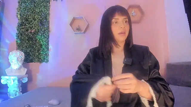 Snapshot of mslalune chatting on 01-12-26, 07:53 mslalune online show from 01-12-26, 07:53