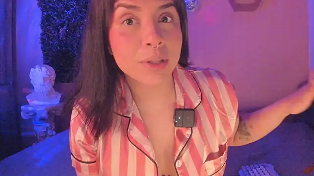 Snapshot of mslalune chatting on 01-13-26, 10:46 mslalune online show from 01-13-26, 10:46