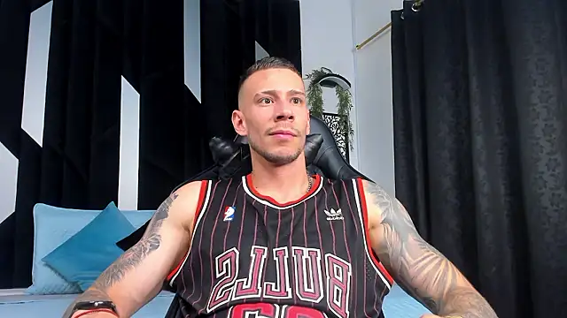 J king   online show from 02-17-26, 07:55