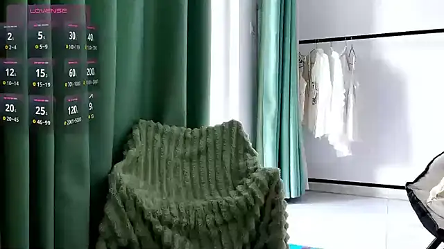 Leila-11 online show from 04-24-26, 12:23