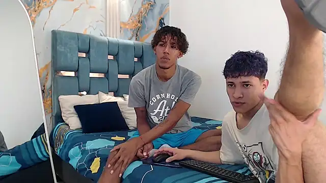 Snapshot of YOUNG_GUYS1 chatting on 02-10-26, 01:26 YOUNG GUYS1 online show from 02-10-26, 01:26