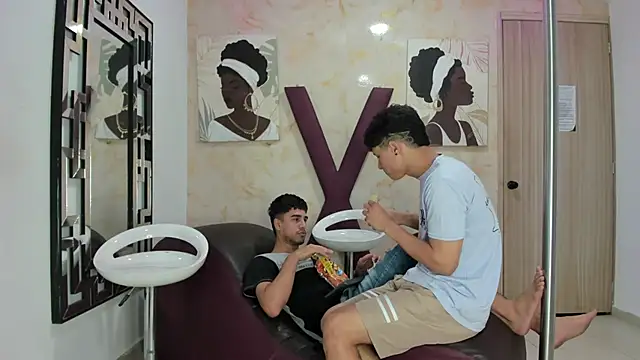 YOUNG GUYS1 online show from 05-31-26, 07:36