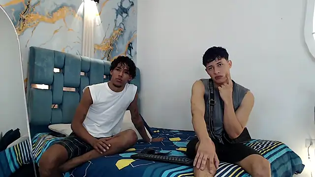 Snapshot of YOUNG_GUYS1 chatting on 02-08-26, 01:25 YOUNG GUYS1 online show from 02-08-26, 01:25