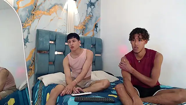 Snapshot of YOUNG_GUYS1 chatting on 02-05-26, 01:23 YOUNG GUYS1 online show from 02-05-26, 01:23