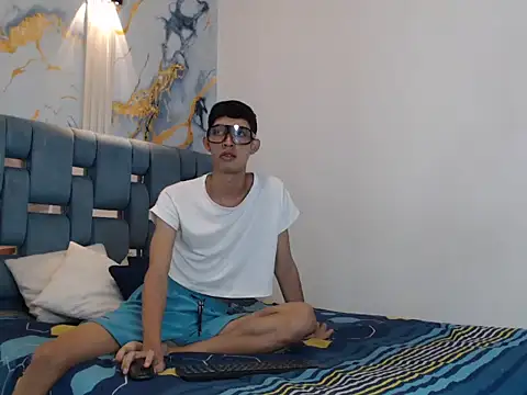 GOOD BOYS1 online show from 01-12-26, 01:29