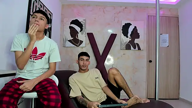 HORNY PRETTY online show from 03-25-26, 07:24