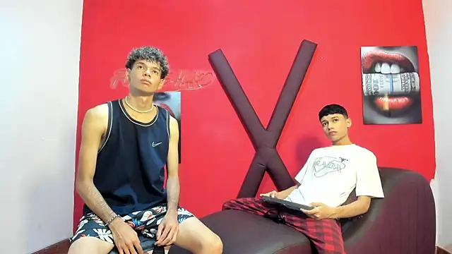 HORNY PRETTY online show from 04-29-26, 07:23