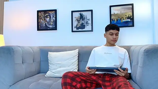 HORNY PRETTY online show from 04-07-26, 09:38