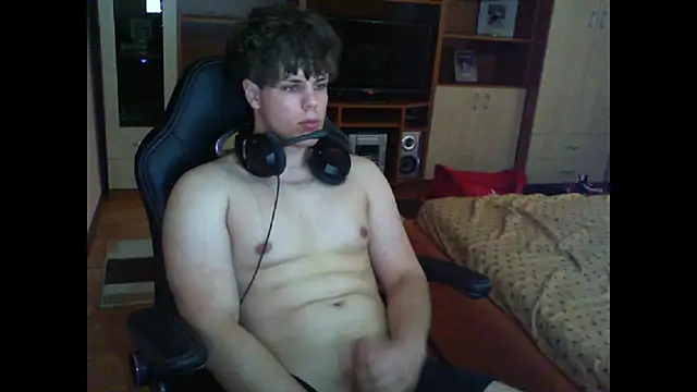 GymGuy0505 online show from 12-15-25, 09:59