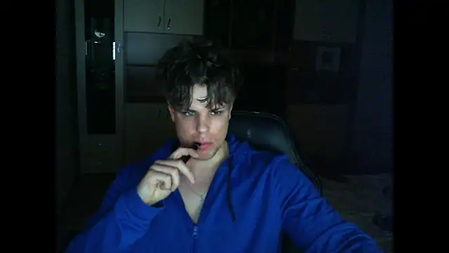 GymGuy0505 online show from 04-17-26, 10:12