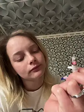 Barbika19 online show from 04-15-26, 01:15