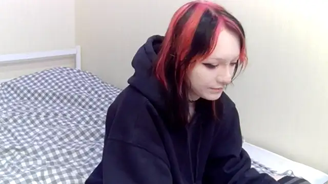 Shine Luna online show from 01-31-26, 08:40