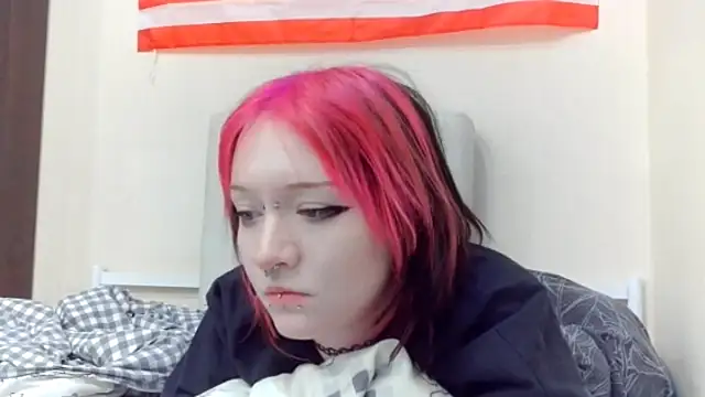 Shine Luna online show from 02-19-26, 07:55