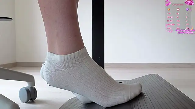 Feetbeth online show from 04-15-26, 04:22