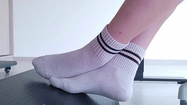 Snapshot of Feetbeth chatting on 06-15-26, 02:28 Feetbeth online show from 06-15-26, 02:28