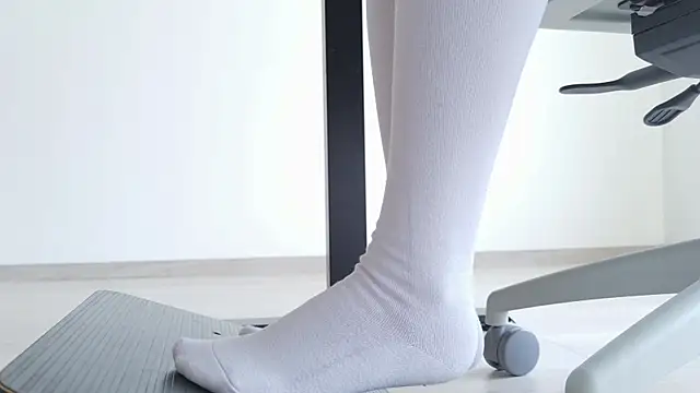 Snapshot of Feetbeth chatting on 07-08-26, 05:46 Feetbeth online show from 07-08-26, 05:46