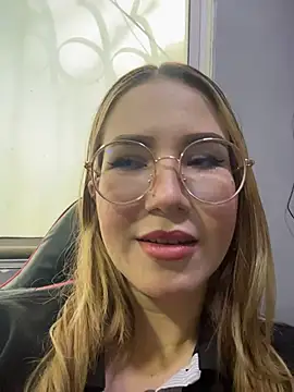 Annyhathatway online show from 04-02-26, 08:26