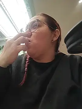 sharon G online show from 05-05-26, 06:11