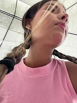 Valeria-escobar online show from 03-19-26, 01:44